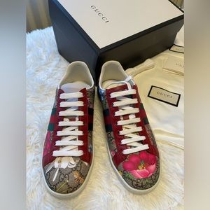 ‼️ SOLD ‼️Gucci Flora Sneakers / shoes